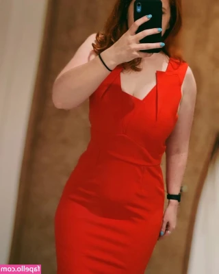 Helena Dawson [ helena-dawson ] - Te gusta la torta? Puedes comerte mi cereza y mojarme...🍒😈❤