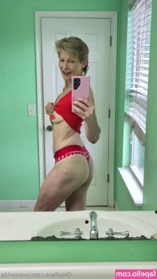 avaxwilde - Probably the only place I can post these selfies