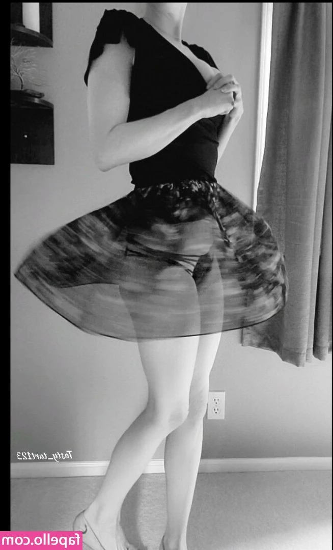 Tasty_tart123 [ tasty-tart123 ] - naked