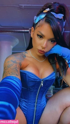 gvalentinaxxx - I got a wax for this weekend s swingers party   who s going to be at