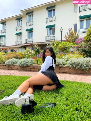 gvalentinaxxx - Just doin a wiggle