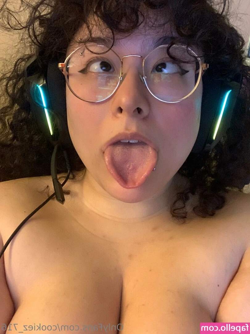 cookiez_716 [ cookiez-716 ] - Like my new set?