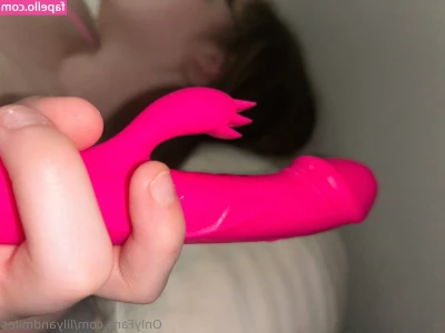 lilyandmiles - I bet I can guess what you're doing 🥵