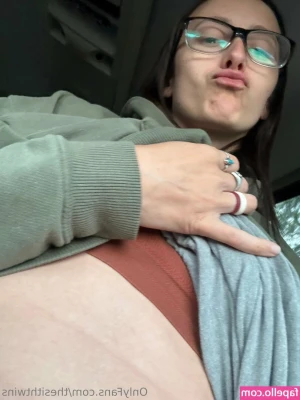 thesithtwins - First 10 people to tip $8 on this post get a free titty pic 👀