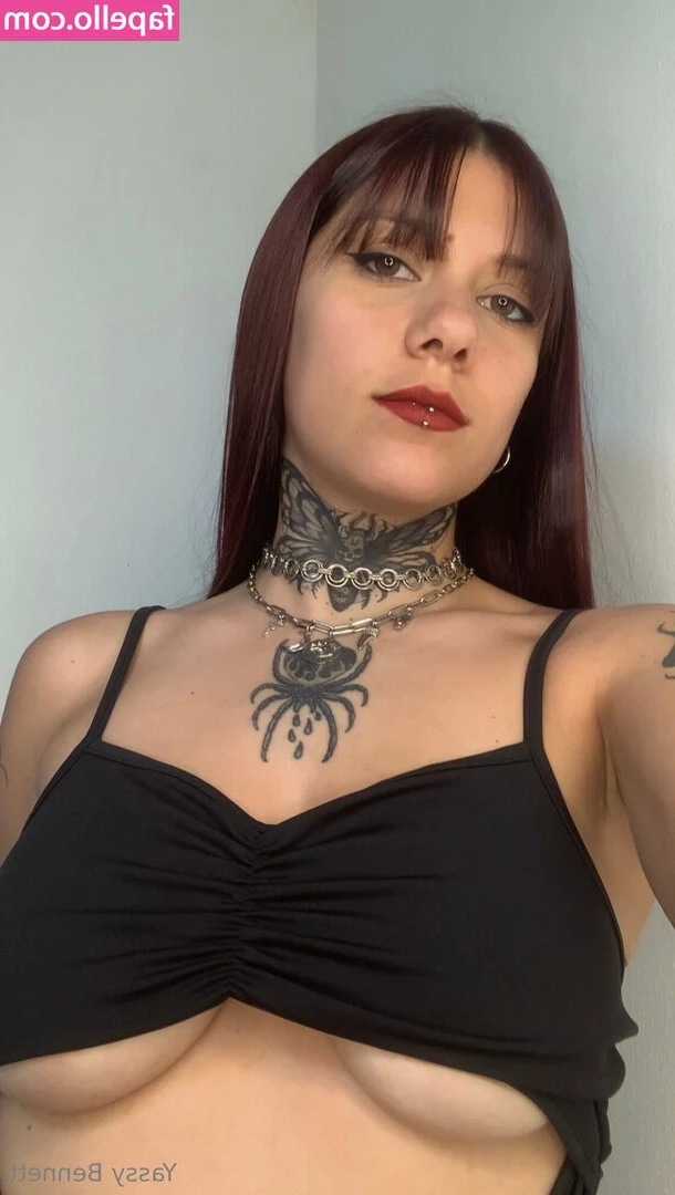 yassybennettxxx - Fuck me in my satin shorts?