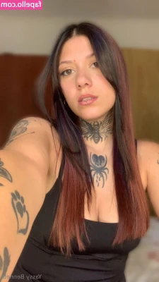 yassybennettxxx - Exclusive fishnet photos.. video coming tomorrow!