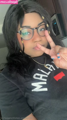 itsriaparker - Come & hangout with me in my DM's!