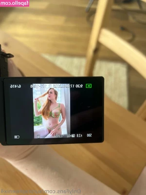 auroraphoenix4 - Canceled flights means more time to suck cock and watch porn in hotel