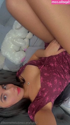 julietterose01 - feeler coquine avant la douche