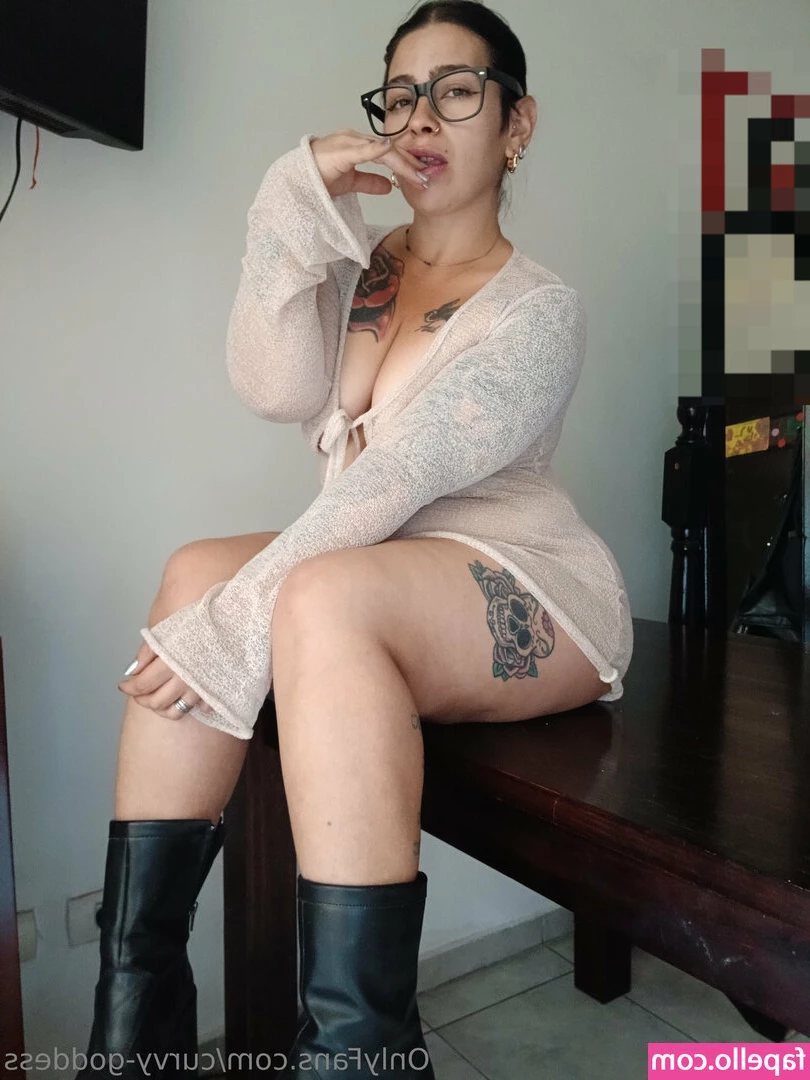 curvy-goddess - While you can, try all sorts of images 👅😘