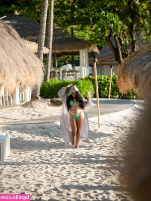 Angela Simmons [ angela-simmons ] - So, what do you guys do during the weekend?  Today I am going through