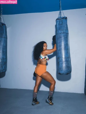 Angela Simmons [ angela-simmons ] - SpH pics for the betas 😜🤏