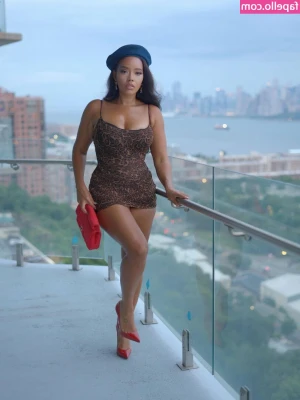 Angela Simmons [ angela-simmons ] - Strap me to a milking machine & use these tits 🥺