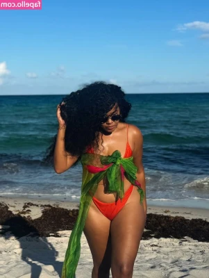 Angela Simmons [ angela-simmons ] - So I played baseball and then something happened and now I’m