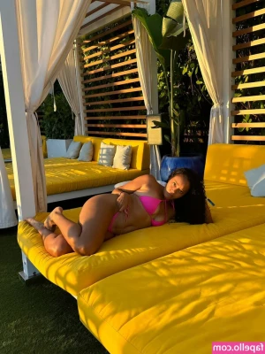 Angela Simmons [ angela-simmons ] - (3)  Got a white dildo to help me finish the job🥵  Anal plug Wand 