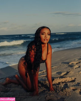 Angela Simmons [ angela-simmons ] - Does the shirt make you have sexual fantasies?  My premium onlyfans