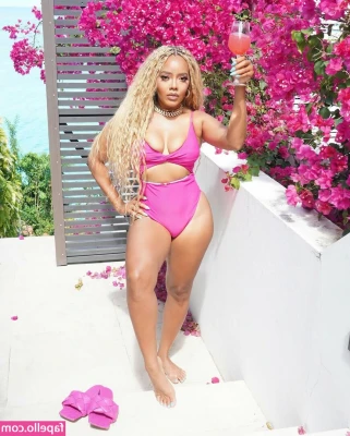 Angela Simmons [ angela-simmons ] - Enjoy the view $$😘