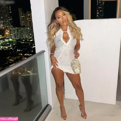 Angela Simmons [ angela-simmons ] - Check those DM’s!! There might be something in there you’re going