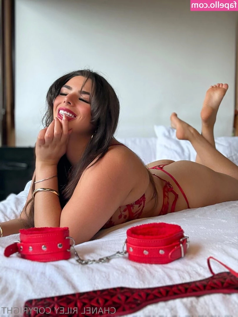 chanelrileyfree - play with me🕹️🕹️
