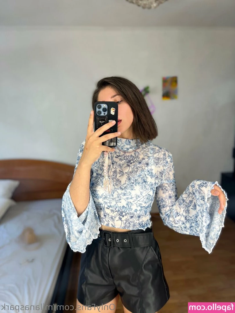 milanaspark - My naughty ass is waiting for you daddy