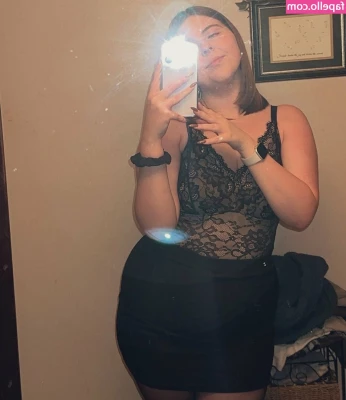 selenaax_ [ selenaax ] - hey beautiful I m active all night cum and message me for some fun