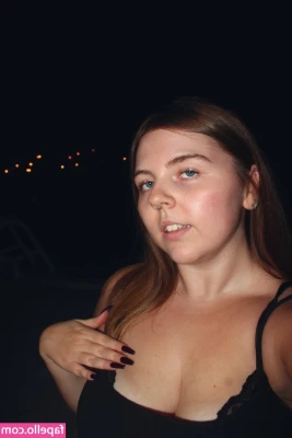 selenaax_ [ selenaax ] - Do you like this body   lmk