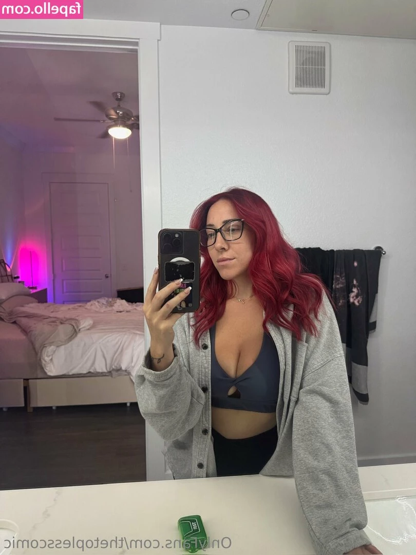 thetoplesscomic [ thetoplesscomic-10 ] - Booty and soles = best combo