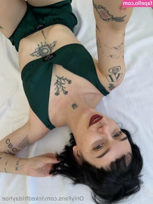 tali_tali_tali [ tali-tali-tali ] - Sundress on for easy access