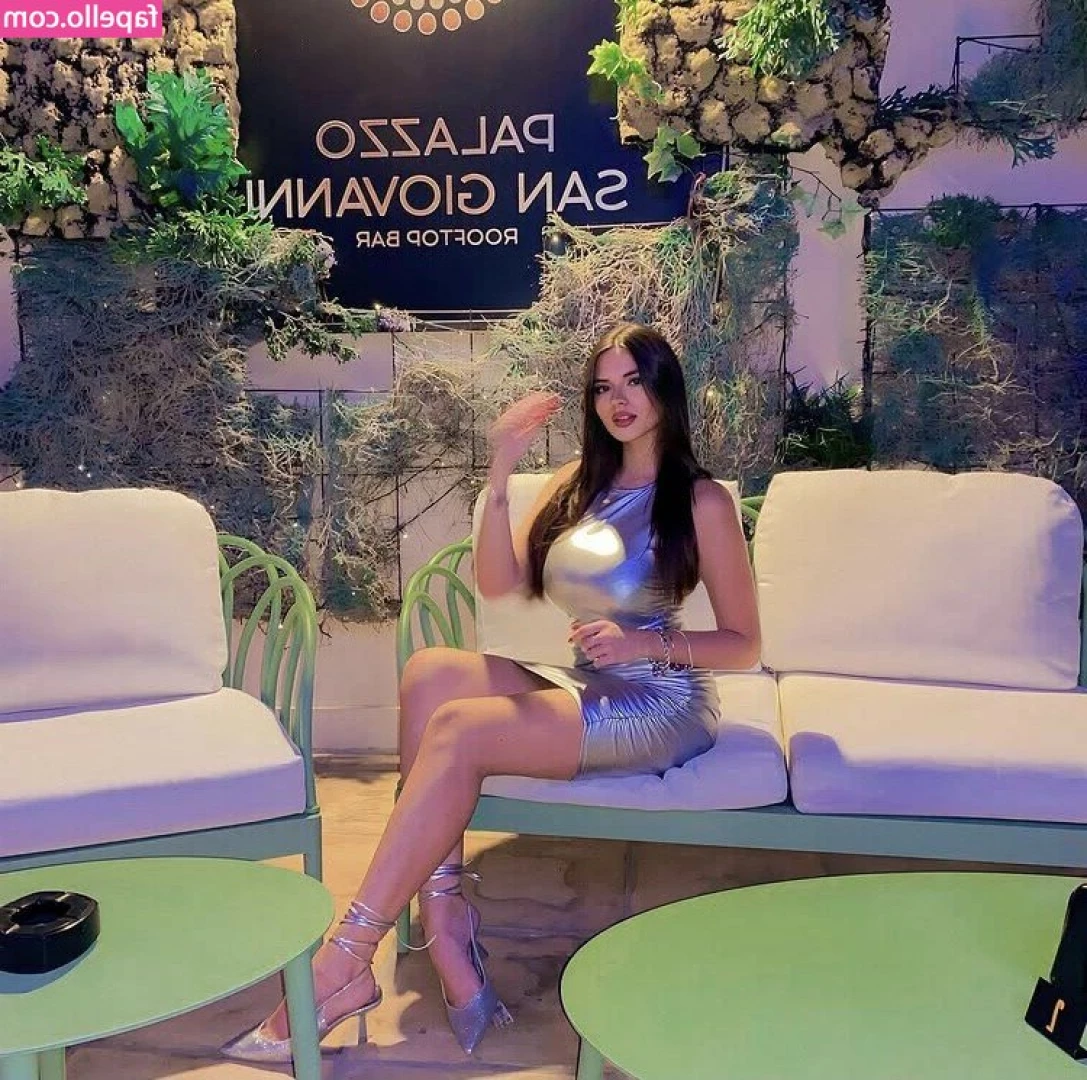 Soraya Avagliano [ soraya-avagliano ] - She tells you if you make her cum she will be your personal cum dump