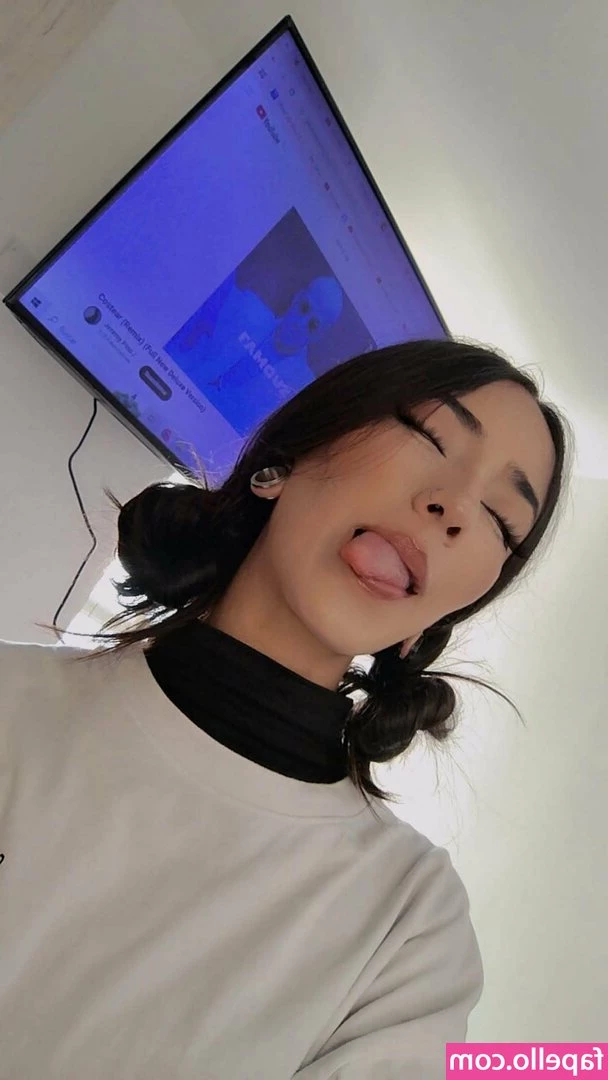 22daniela - It’s been a long time since I’ve actually been pounded by a cock.