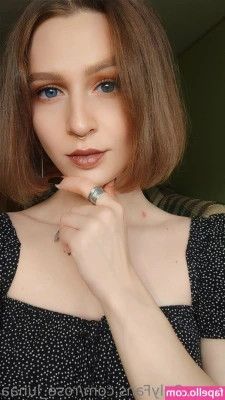 rose_lunaa [ rose-lunaa ] - My own cum leaks out my hole after I breed myself