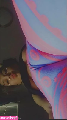 candybaegalaxy - A little bend and shake for ya