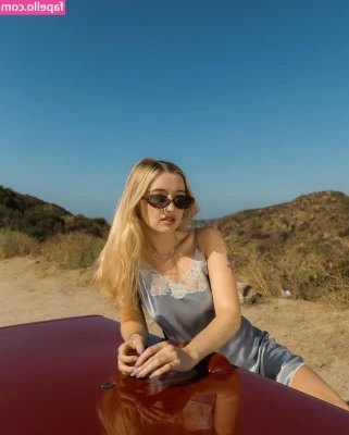Stacey Ryan [ stacey-ryan ] - Wanna know what am thinking right now? In the garden, showing off