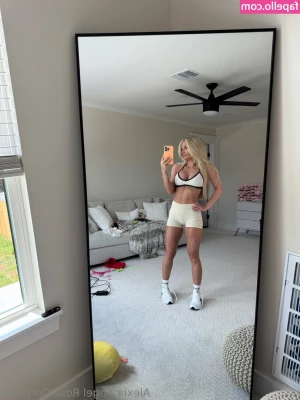 alexiarosexo - Happy milf Monday  And bday to me
