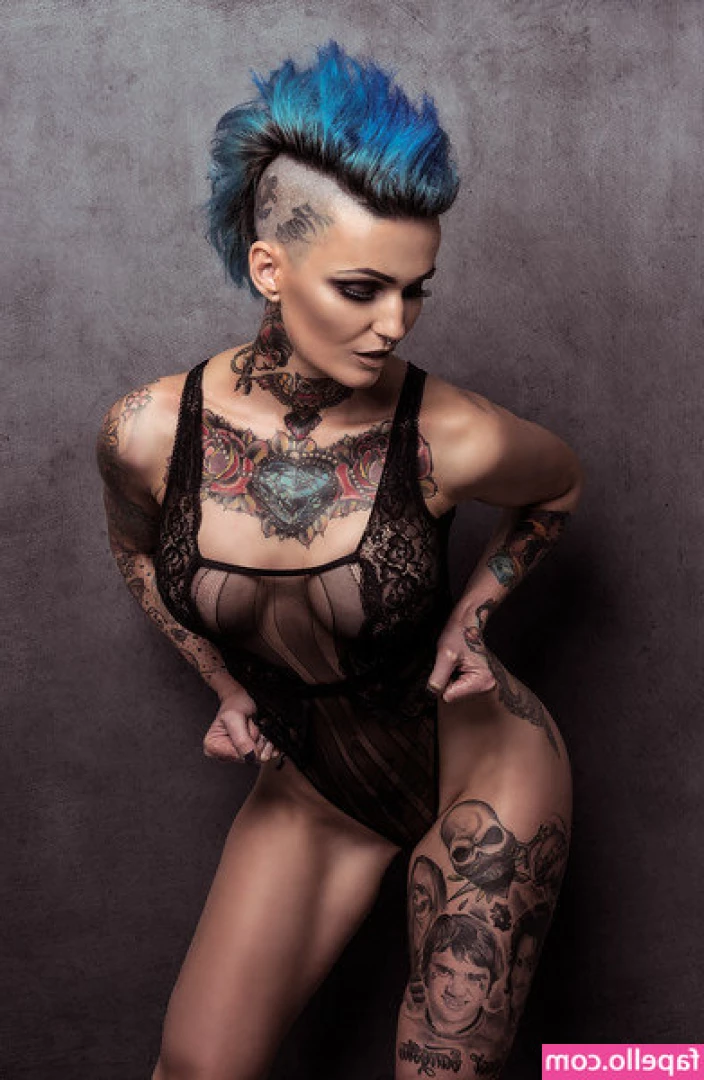 Hettiecakes - Happy Monday! 💋