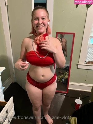 bridgetoeverland - if anyone wants to purchase a front/back panty photo-set DM me!!!