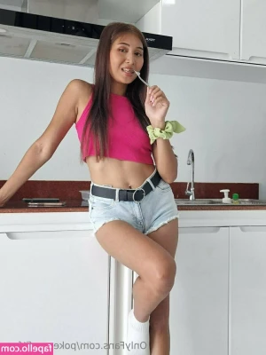 Pokemonfit [ pokemonfit-5 ] - 😋 le exita que lo bese mientras le chupan el pene 🥰