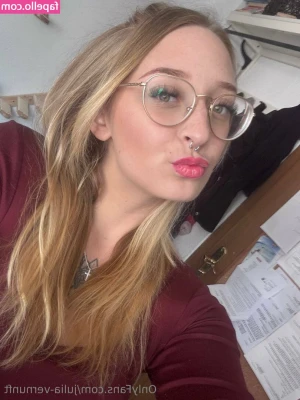 julia-vernunft - Happy friyay! 💞💋
