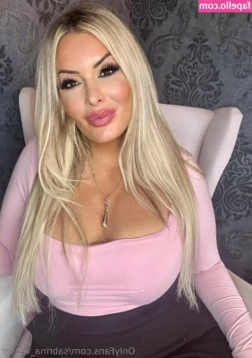 sabrina_winter [ sabrina-winter ] - Being a little pushy after I get oiled up  Tags: oily, cum countdown,