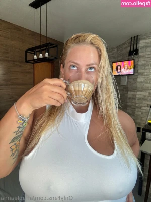 affableanna [ affableanna-1 ] - Would you join my yoga class? ;)