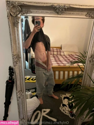 renandarry - Come play with me on Chaturbate.com/akgingersnaps like good boys 😘