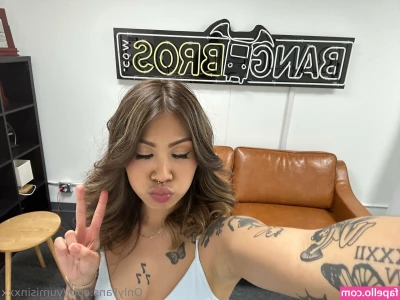 Yumisinxxx , [ yumisinxxx ] - Would you spread it between my cheeks?