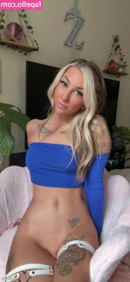 vipashleybabyy - Just some post work stress-relief! haha  But seriously, work can suck