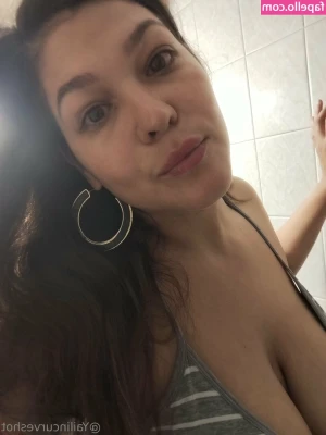yailincurveshot - guys this set ❤️