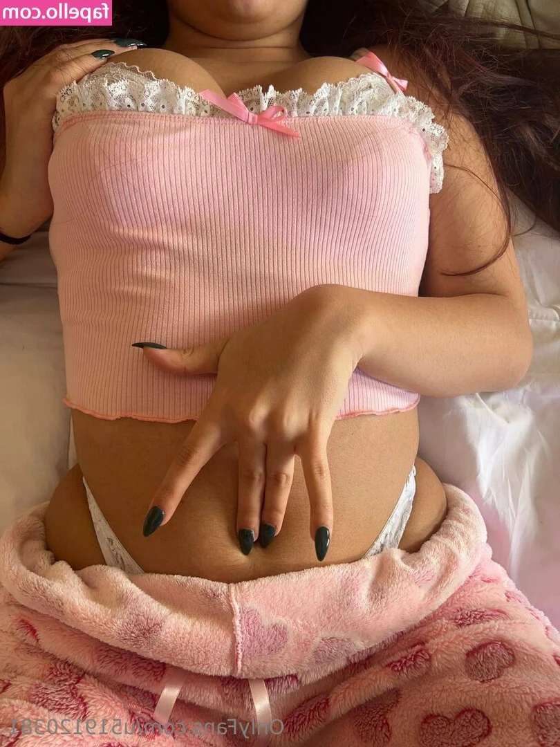 sophieprincess2007 - Pink bodysuit got me feeling like a barbie 🥰