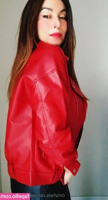 asmrlillyluna826 - Come bend me over in these yoga pants