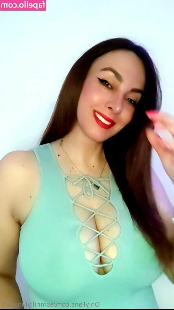 asmrlillyluna826 - playing with the tip before going fully in...🥴🥵  [throwback