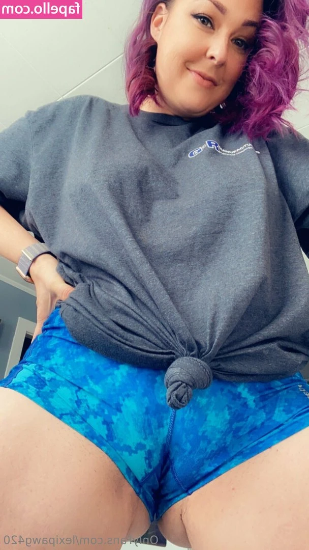 lexipawg420 - LIVE SHOW TIME!!! Come say hi! I'm so fucking horny and I wanna get