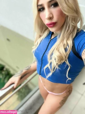 bri.ts [ bri-ts ] - happy sunday