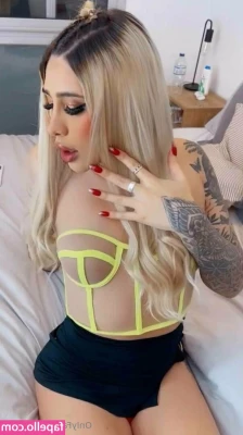 bri.ts [ bri-ts ] - Really comfortable set part 1